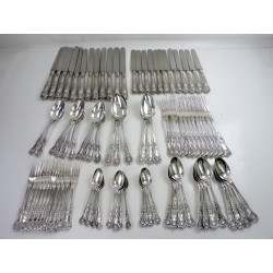 queen s pattern silver cutlery london 1844 by william eaton crest canteen